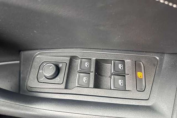 Used Volkswagen T-Roc 2025 for sale - 76082156: Photo 29