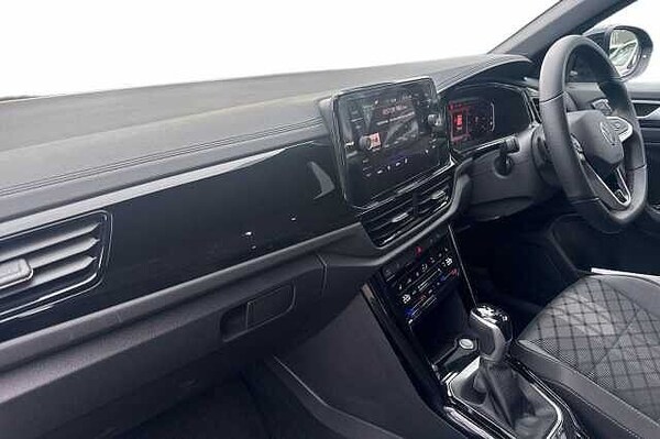 Used Volkswagen T-Roc 2025 for sale - 76082156: Photo 2