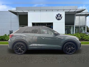 Used Volkswagen T-Roc 2025 for sale - 76082156: Photo 4