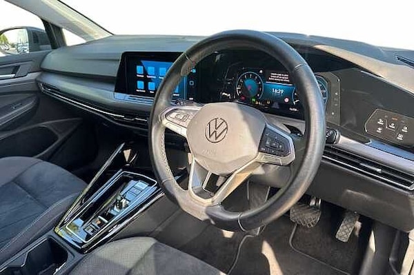 Used Volkswagen Golf 2023 for sale - 75689859: Photo 6