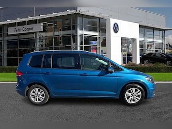 Used Volkswagen Touran 2021 for sale - 75517027: Photo