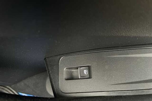 Used Volkswagen T-Roc 2020 for sale - 76149007: Photo 32