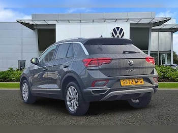 Used Volkswagen T-Roc 2022 for sale - 77328939: Photo