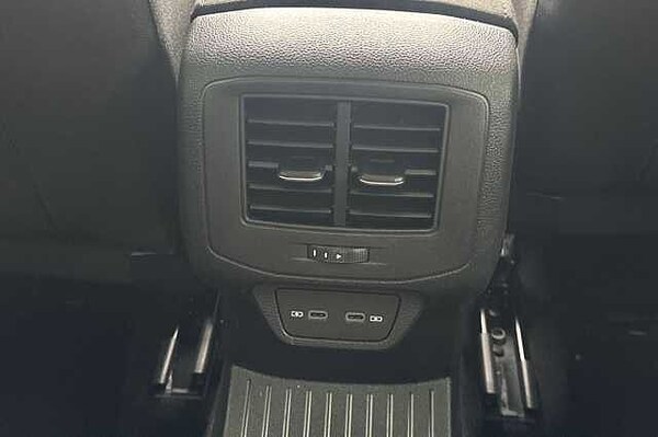 Used Volkswagen T-Roc 2023 for sale - 76133805: Photo 24