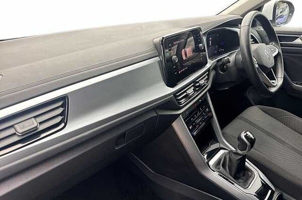 Used Volkswagen T-Roc 2023 for sale - 76133805: Photo 2
