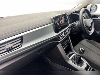 Used Volkswagen T-Roc 2023 for sale - 76133805: Photo 2