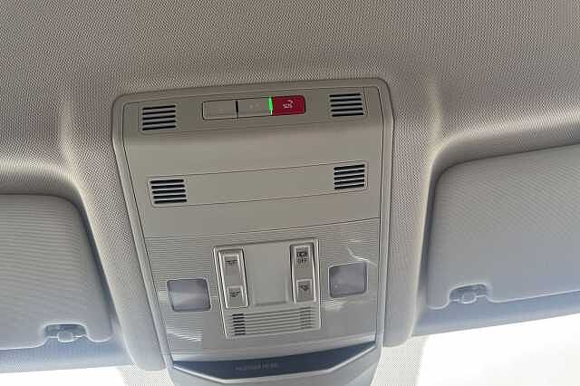 Used Volkswagen T-Roc 2023 for sale - 76133805: Photo 32