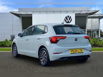Used Volkswagen Polo 2024 for sale - 77572591: Photo