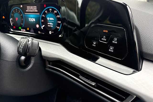 Used Volkswagen Golf 2024 for sale - 76387038: Photo 25