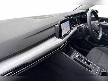 Used Volkswagen Golf 2024 for sale - 76387038: Photo