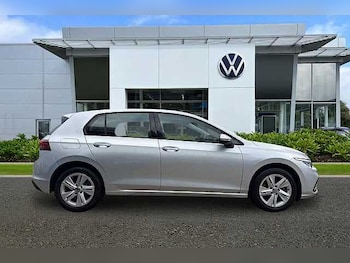 Used Volkswagen Golf 2024 for sale - 76387038: Photo