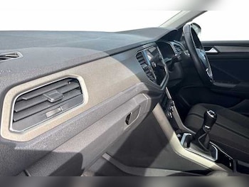 Used Volkswagen T-Roc 2020 for sale - 75891135: Photo