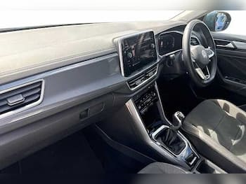 Used Volkswagen T-Roc 2025 for sale - 79563415: Photo