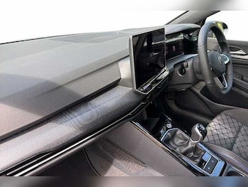 Used Volkswagen Golf 2025 for sale - 79536604: Photo