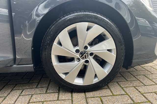 Used Volkswagen Golf 2024 for sale - 76330074: Photo 5