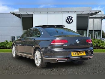 Used Volkswagen Passat 2019 for sale - 78659329: Photo