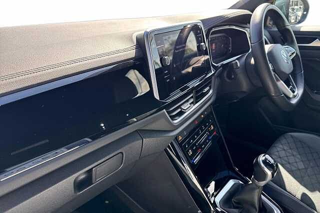 Used Volkswagen T-Roc 2022 for sale - 75891129: Photo 2