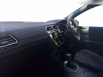 Used Volkswagen Tiguan 2024 for sale - 78976189: Photo