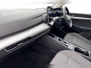 Used Volkswagen Golf 2025 for sale - 78078278: Photo