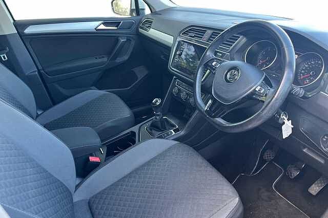 Used Volkswagen Tiguan 2018 for sale - 76133801: Photo 6