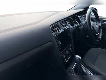 Used Volkswagen Golf 2019 for sale - 79557354: Photo
