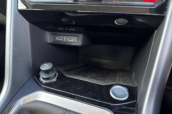 Used Volkswagen T-Roc 2024 for sale - 76263442: Photo 28