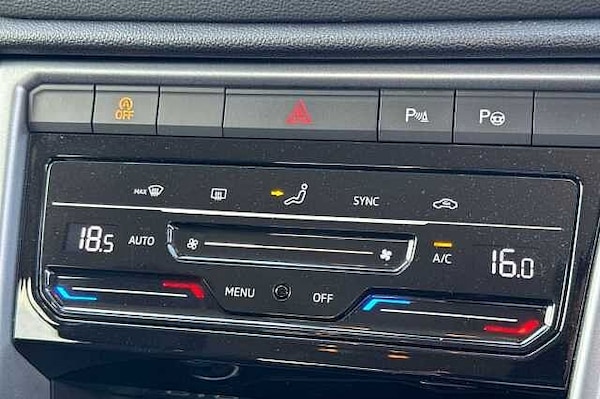 Used Volkswagen T-Roc 2024 for sale - 76263442: Photo 29