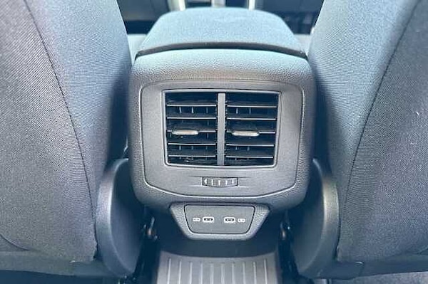 Used Volkswagen T-Roc 2024 for sale - 76263442: Photo 32
