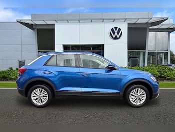 Used Volkswagen T-Roc 2022 for sale - 77781376: Photo
