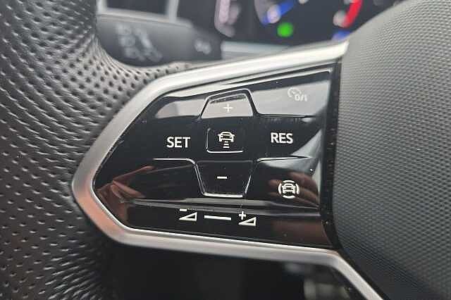 Used Volkswagen T-Roc 2022 for sale - 76449830: Photo 15