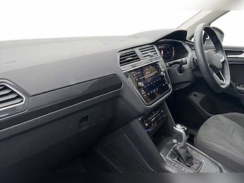 Used Volkswagen Tiguan undefined for sale - 77403970: Photo