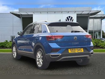 Used Volkswagen T-Roc 2021 for sale - 78201760: Photo