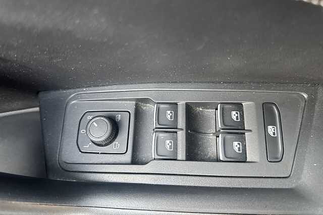 Used Volkswagen T-Roc 2022 for sale - 76040460: Photo 25