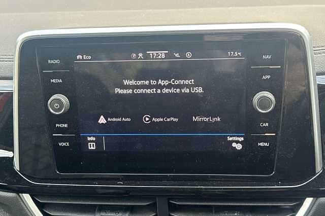 Used Volkswagen T-Roc 2022 for sale - 76040460: Photo 31