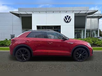 Used Volkswagen T-Roc 2022 for sale - 76040460: Photo 4