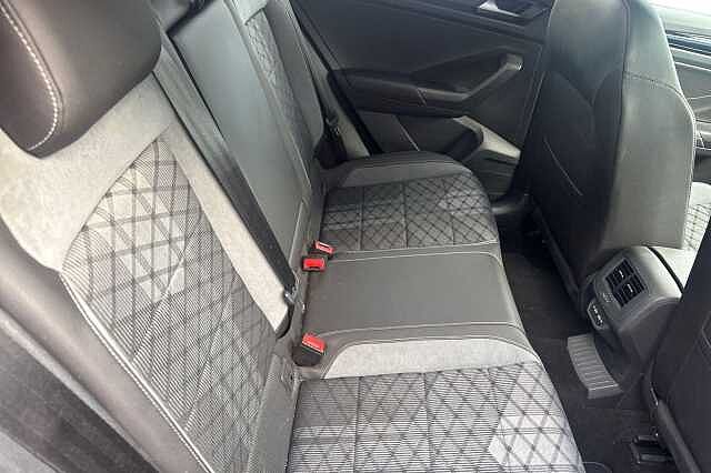Used Volkswagen T-Roc 2022 for sale - 76040460: Photo 8