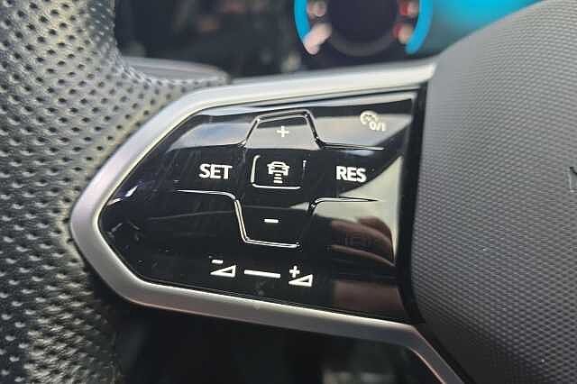 Used Volkswagen Golf 2023 for sale - 77370469: Photo 15