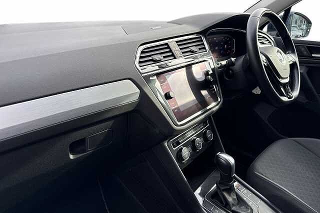 Used Volkswagen Tiguan 2020 for sale - 76330068: Photo 2