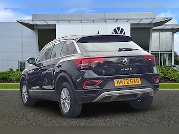 Used Volkswagen T-Roc 2022 for sale - 77423191: Photo