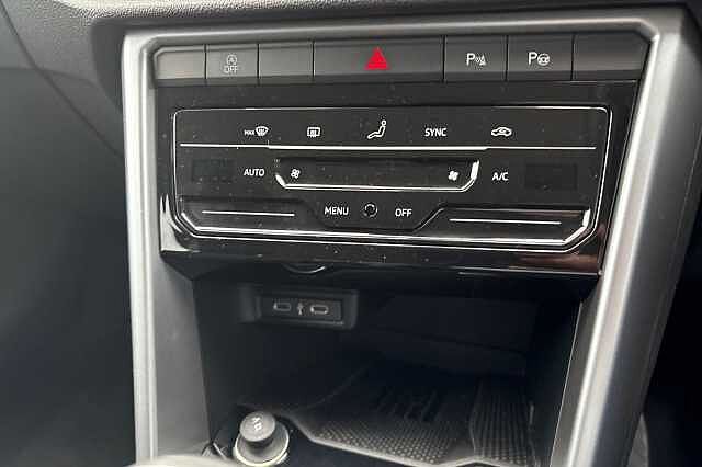 Used Volkswagen T-Roc 2025 for sale - 76520969: Photo 29