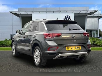 Used Volkswagen T-Roc 2025 for sale - 76520969: Photo