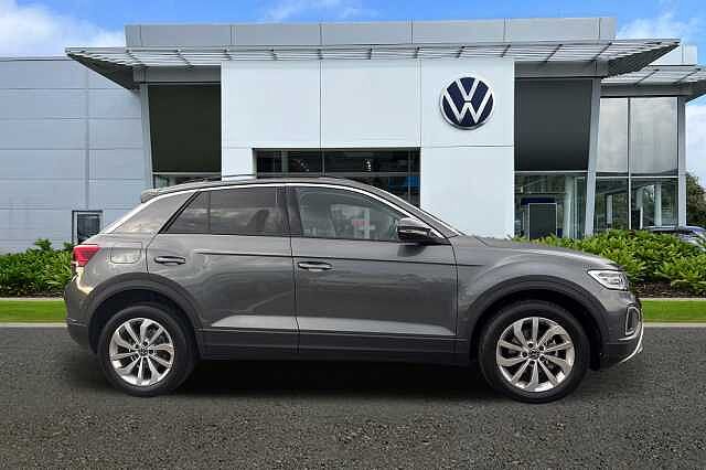 Used Volkswagen T-Roc 2025 for sale - 76520969: Photo 4