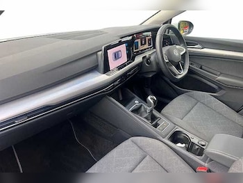 Used Volkswagen Golf 2024 for sale - 78069781: Photo