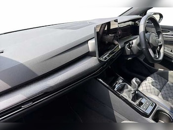 Used Volkswagen Golf 2025 for sale - 79266339: Photo