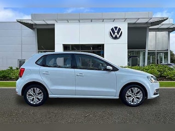 Used Volkswagen Polo 2016 for sale - 77508268: Photo