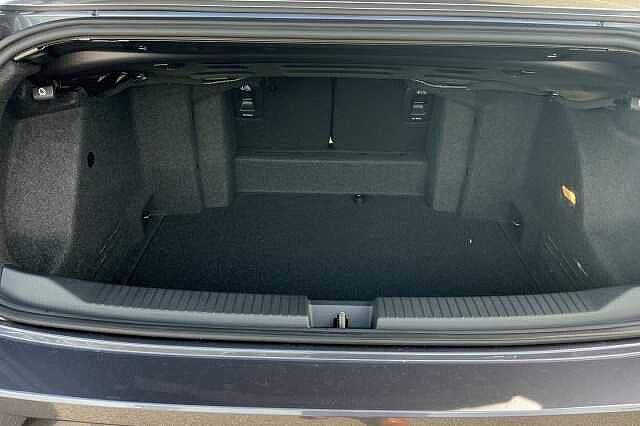 Used Volkswagen T-Roc 2025 for sale - 76536466: Photo 11