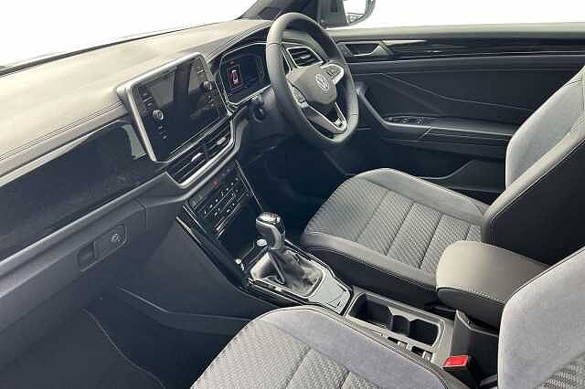 Used Volkswagen T-Roc 2025 for sale - 76536466: Photo 2