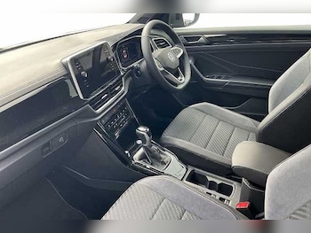 Used Volkswagen T-Roc 2025 for sale - 76536466: Photo