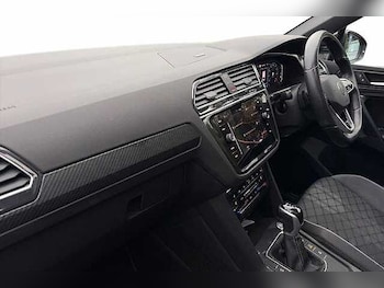 Used Volkswagen Tiguan 2024 for sale - 76924189: Photo