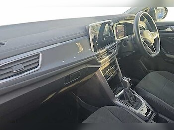 Used Volkswagen T-Roc 2022 for sale - 77423180: Photo